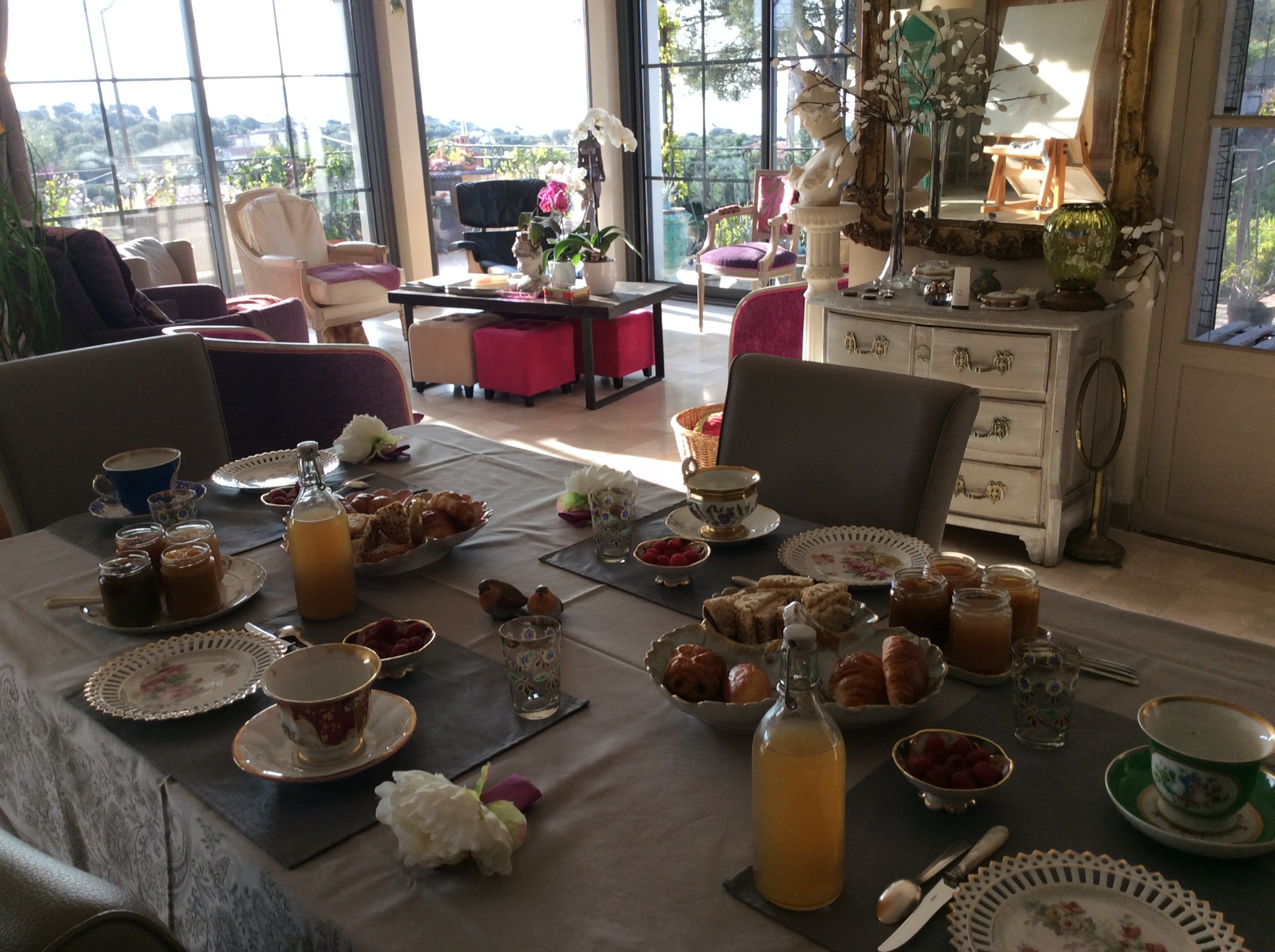 Salon avec vue sur la Méditerranée
